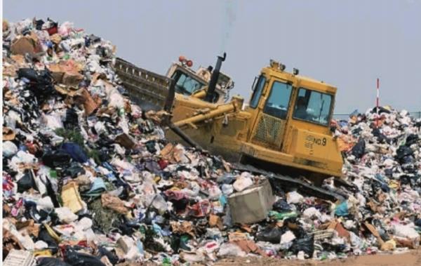 快递包裹制造的海量垃圾，正成为环境的“新杀手”。（资料图片）