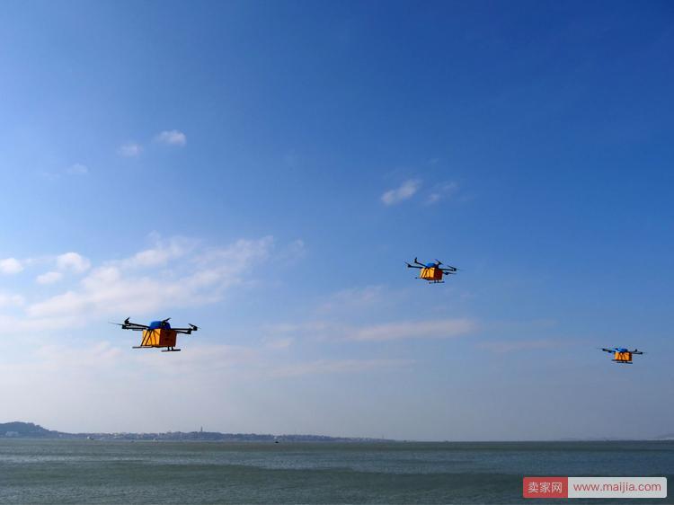 仅9分钟！国内首次无人机群组跨海快递飞行成功