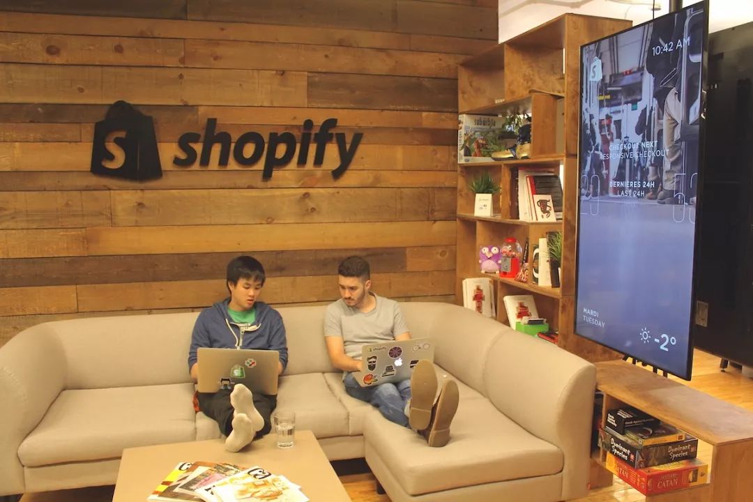为什么美国亚马逊卖家人手一个Shopify